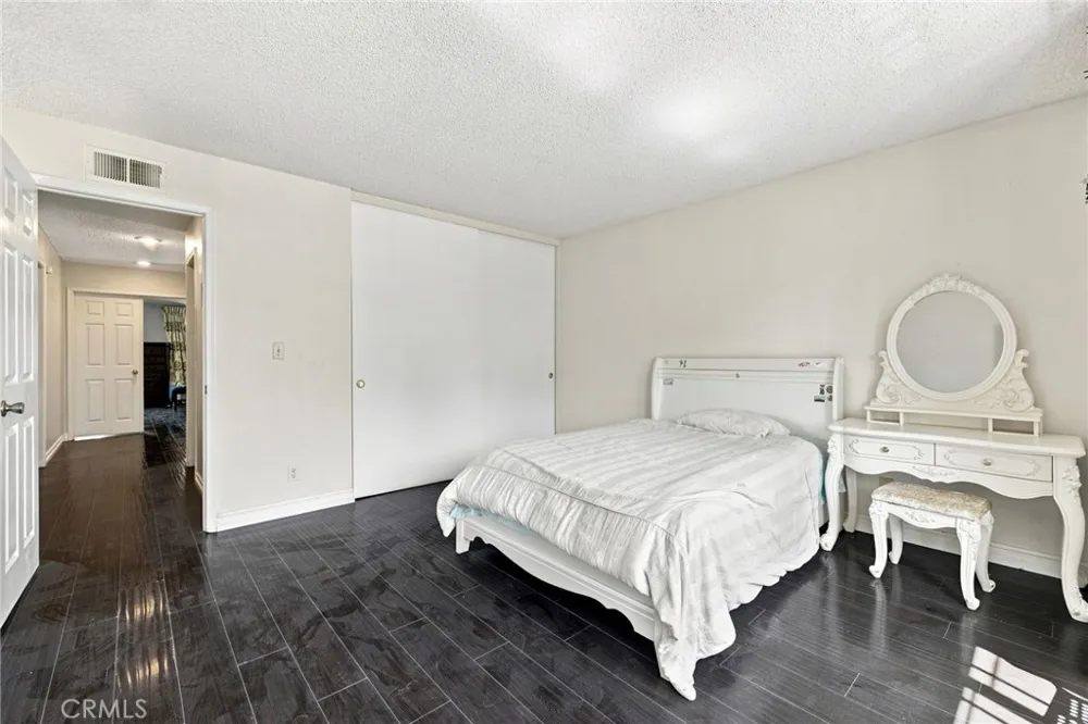 21435 Via Pepita Yorba Linda, CA 92886
