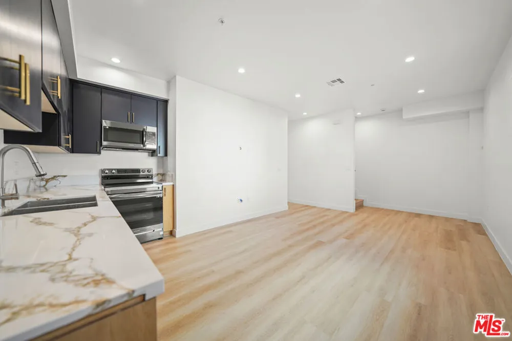 4202 Willimet Street Los Angeles, CA 90039