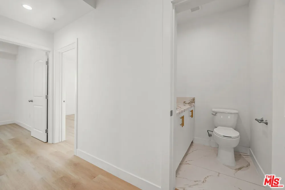 4202 Willimet Street Los Angeles, CA 90039
