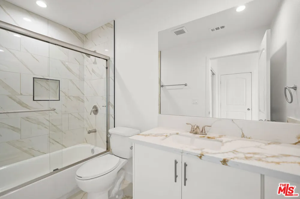 4202 Willimet Street Los Angeles, CA 90039