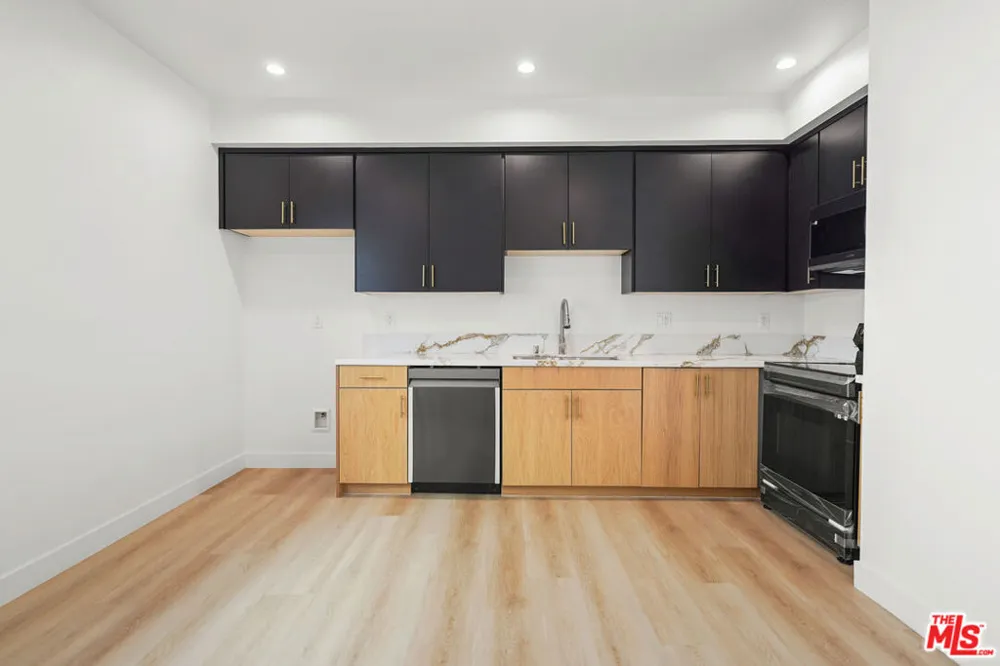 4202 Willimet Street Los Angeles, CA 90039