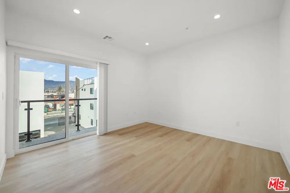4202 Willimet Street Los Angeles, CA 90039