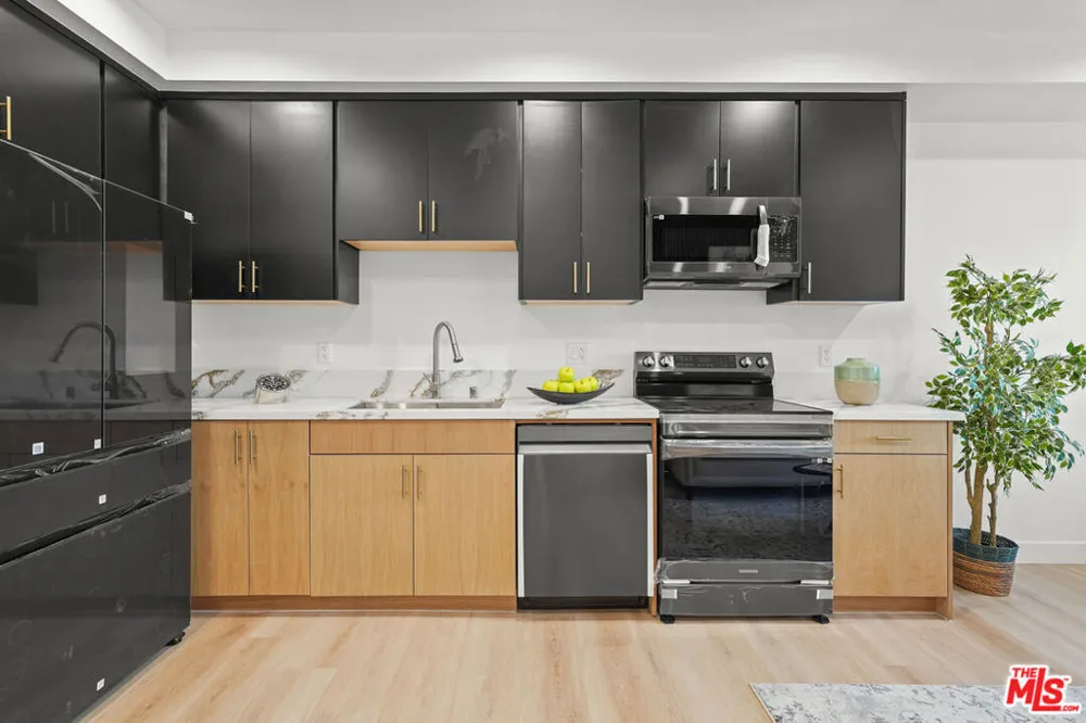 4202 Willimet Street Los Angeles, CA 90039