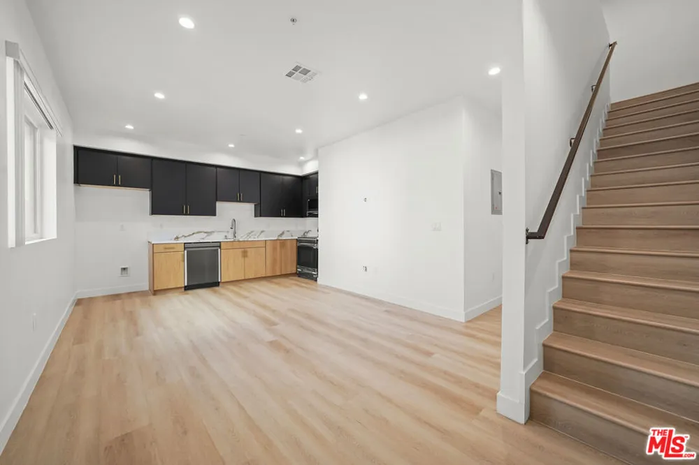 4202 Willimet Street Los Angeles, CA 90039