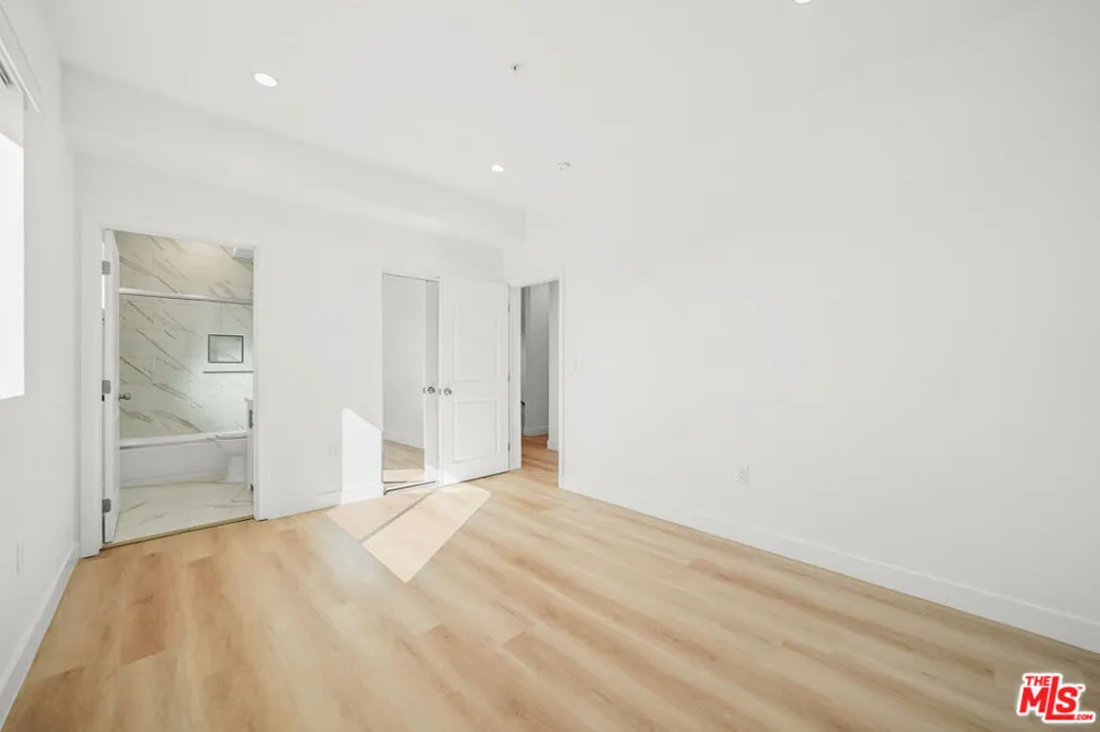 4202 Willimet Street Los Angeles, CA 90039