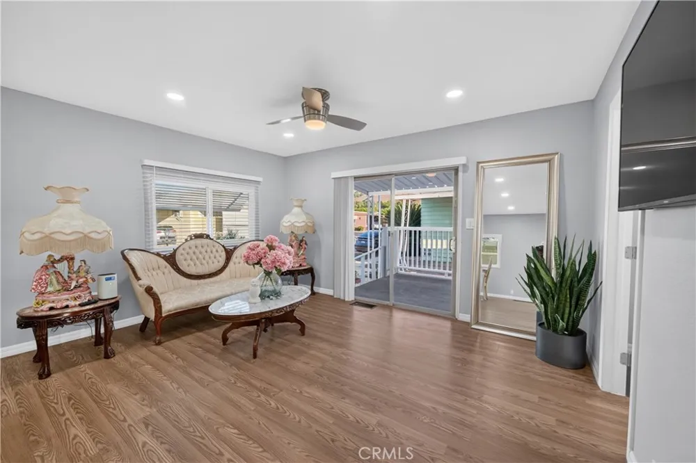 3700 BUCHANAN #72 Riverside, CA 92503