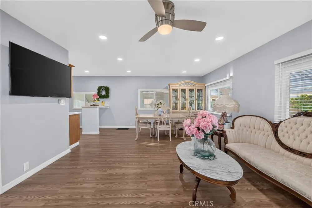 3700 BUCHANAN #72 Riverside, CA 92503