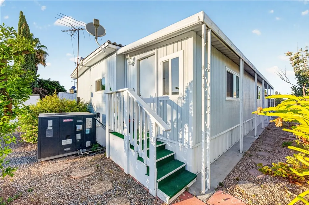 3700 BUCHANAN #72 Riverside, CA 92503