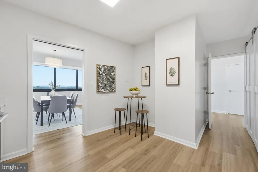 1805 CRYSTAL DRIVE #912S Arlington, VA 22202