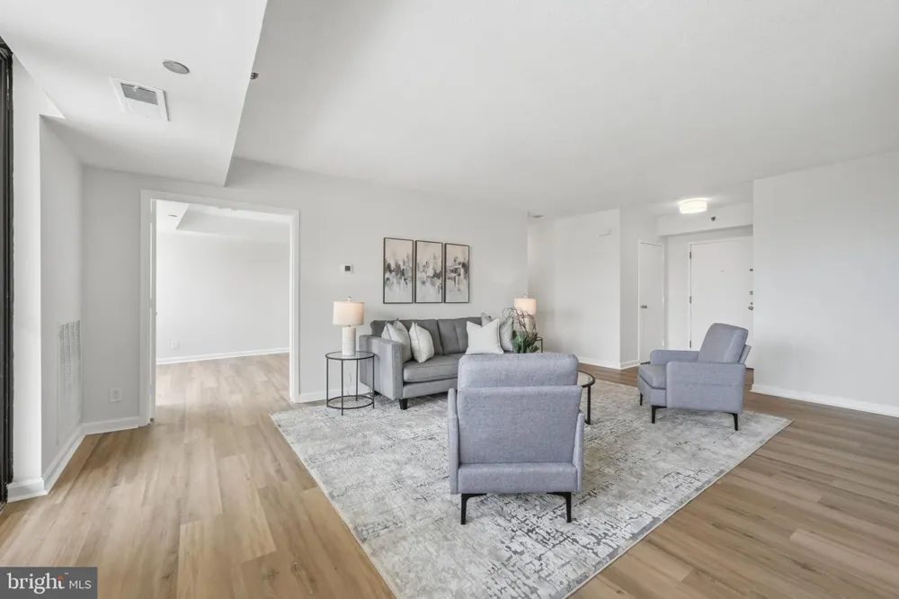 1805 CRYSTAL DRIVE #912S Arlington, VA 22202