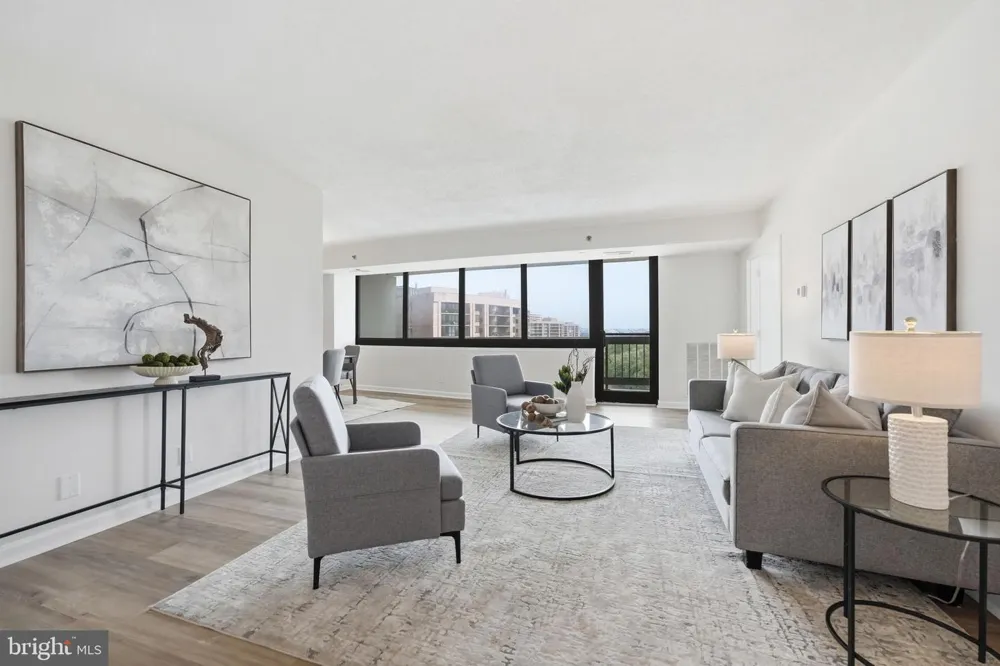 1805 CRYSTAL DRIVE #912S Arlington, VA 22202