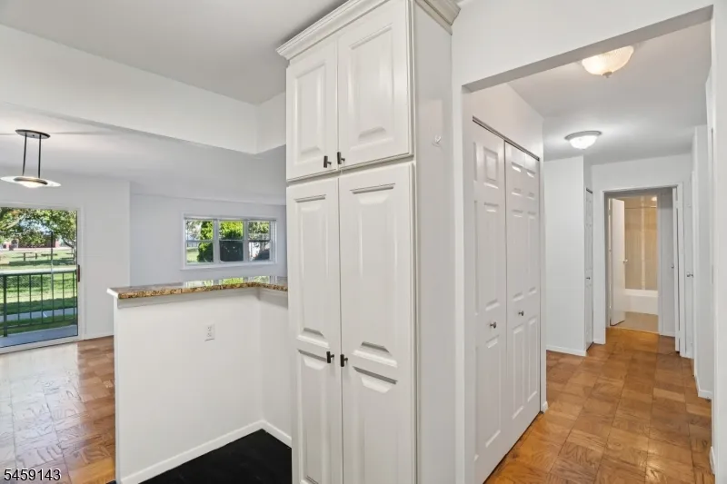 1111 River Rd #G10 Unit G10 Edgewater, NJ 07020
