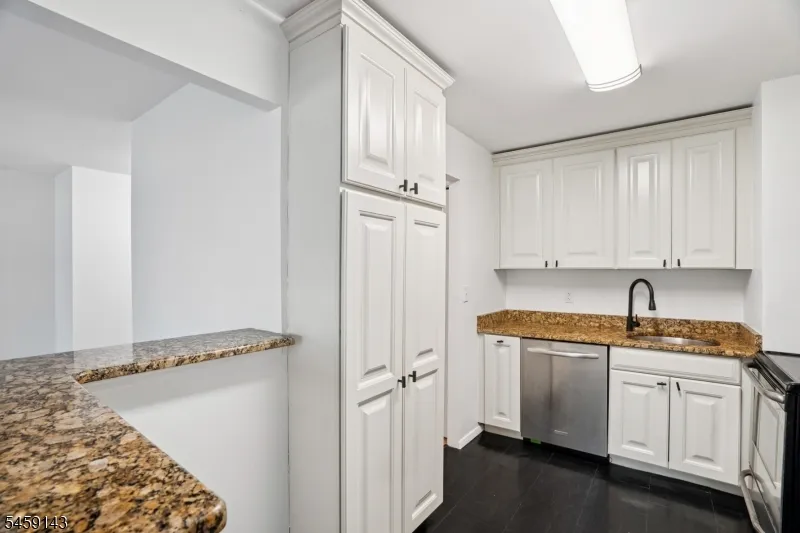1111 River Rd #G10 Unit G10 Edgewater, NJ 07020