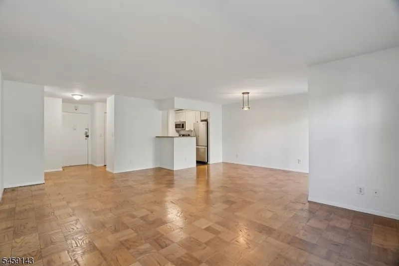 1111 River Rd #G10 Unit G10 Edgewater, NJ 07020