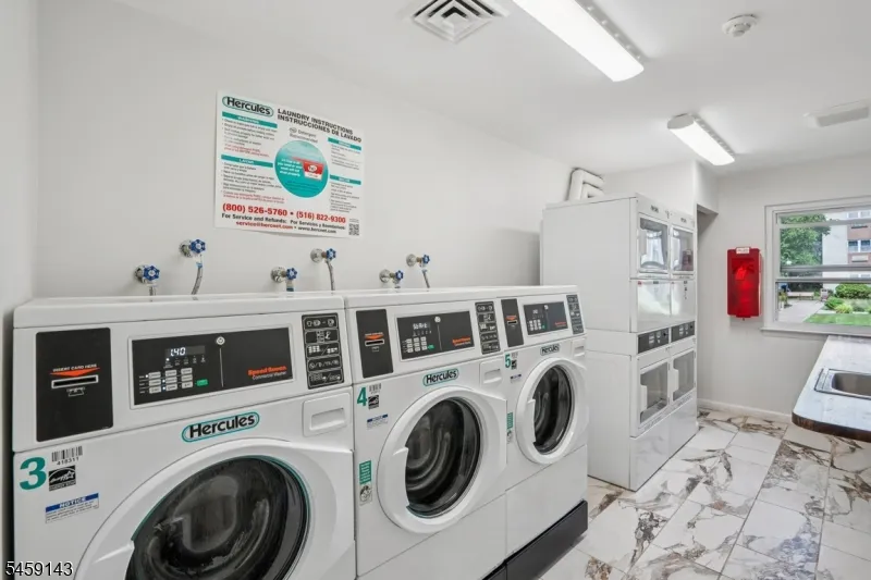 1111 River Rd #G10 Unit G10 Edgewater, NJ 07020