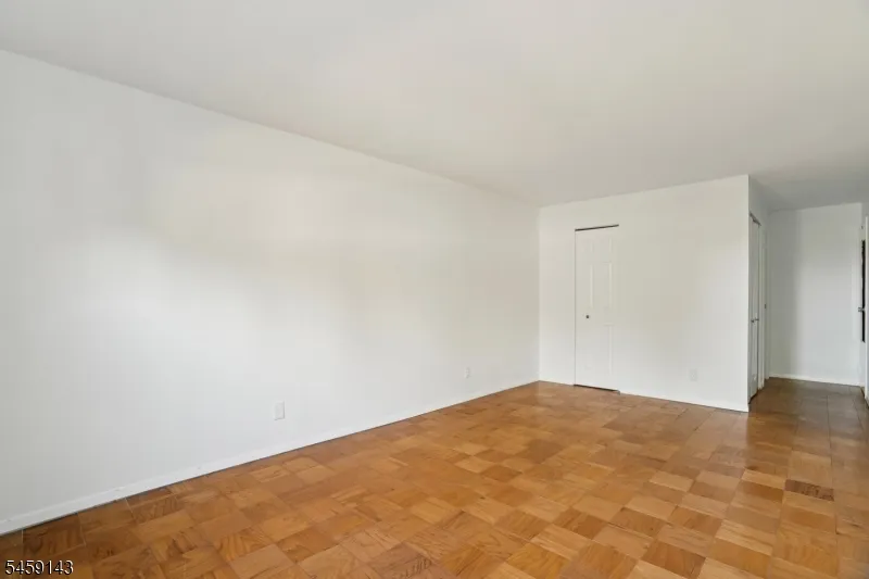 1111 River Rd #G10 Unit G10 Edgewater, NJ 07020