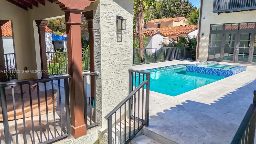519 Alhambra Cir Coral Gables, FL 33134