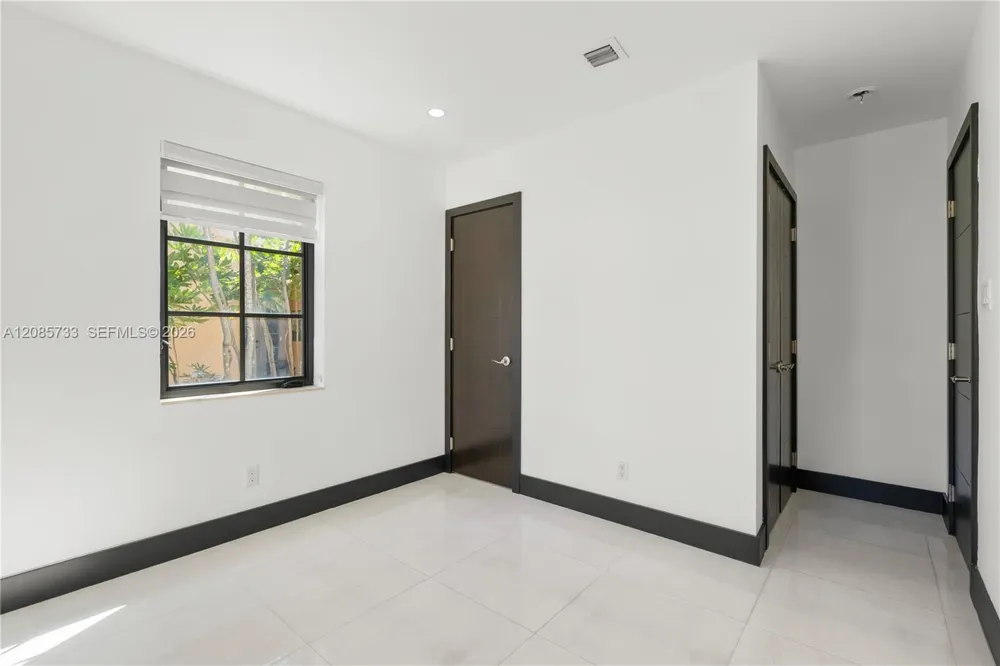 519 Alhambra Cir Coral Gables, FL 33134