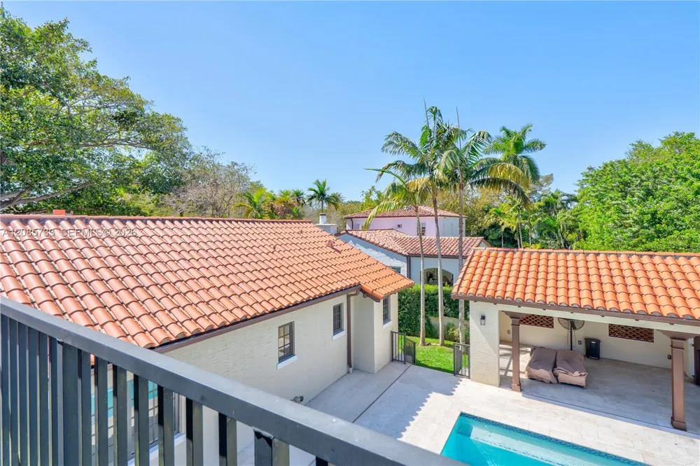519 Alhambra Cir Coral Gables, FL 33134