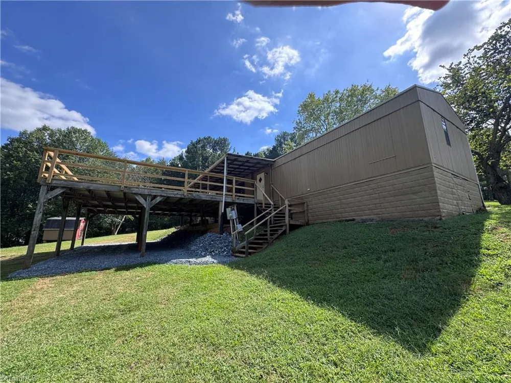 210 Star View Drive King, NC 27021