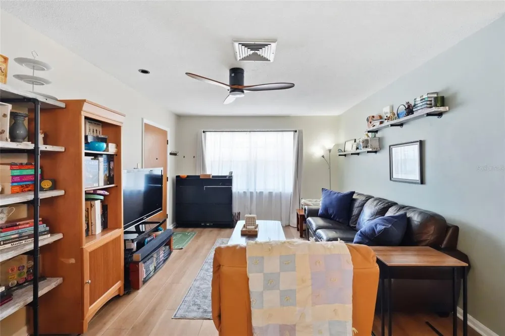 4507 9TH STREET W #I8 Bradenton, FL 34207