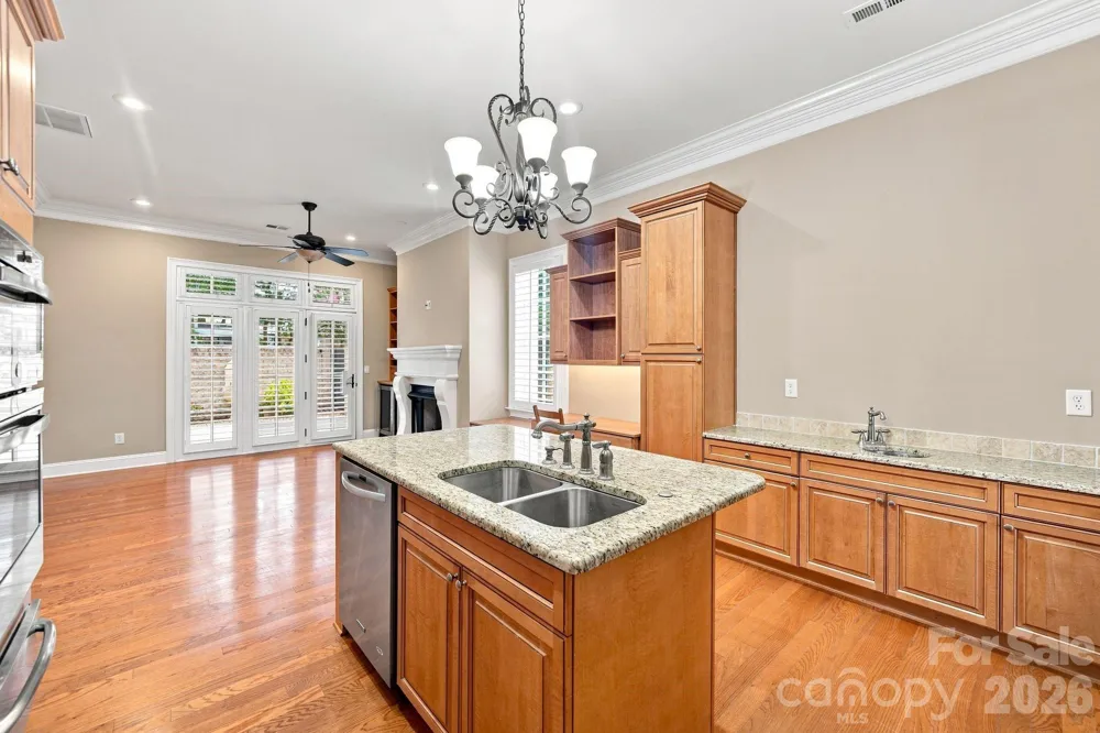 8813 Provence Village Lane Charlotte, NC 28226