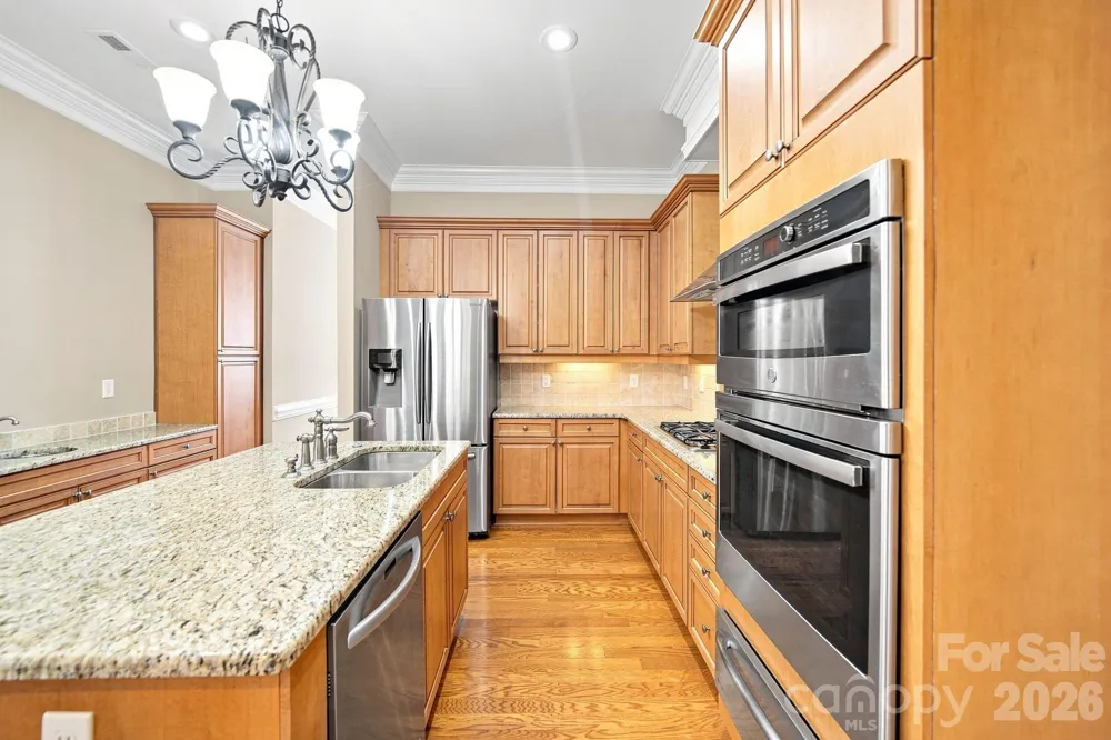 8813 Provence Village Lane Charlotte, NC 28226