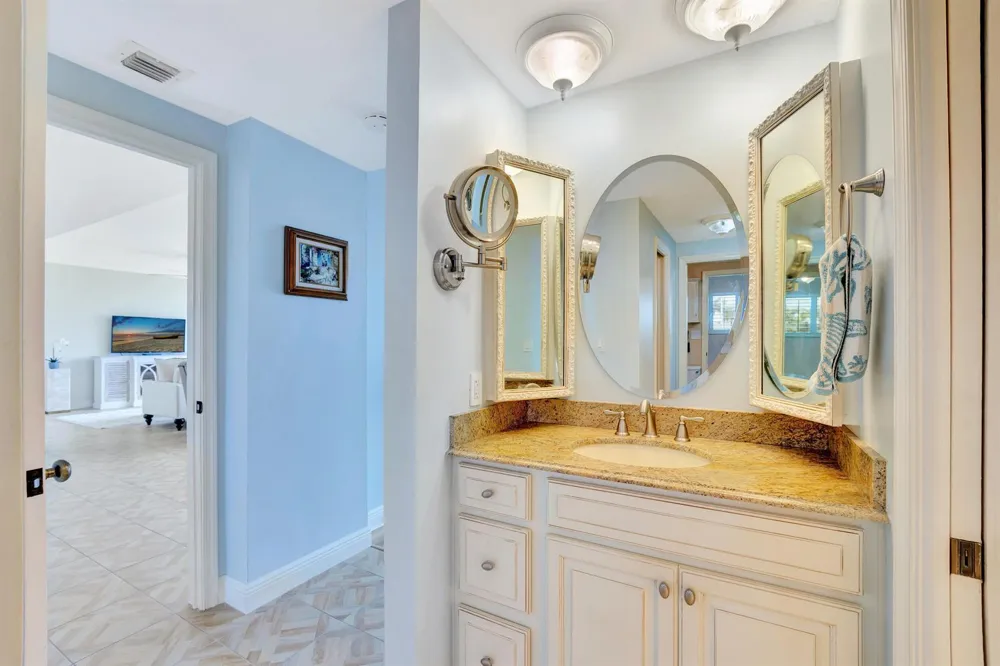 70 CELESTIAL WAY #203 Juno Beach, FL 33408