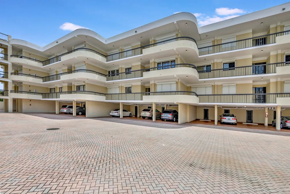 70 CELESTIAL WAY #203 Juno Beach, FL 33408
