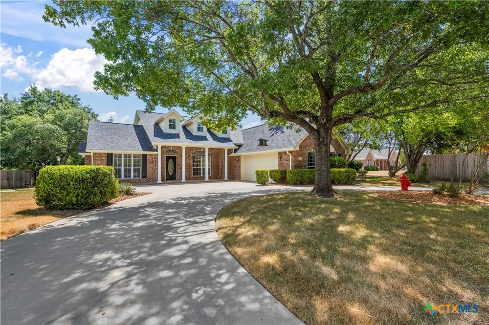 3900 Chisholm Trail Salado, TX 76571