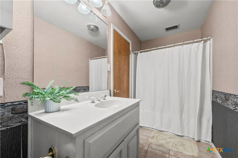 3900 Chisholm Trail Salado, TX 76571