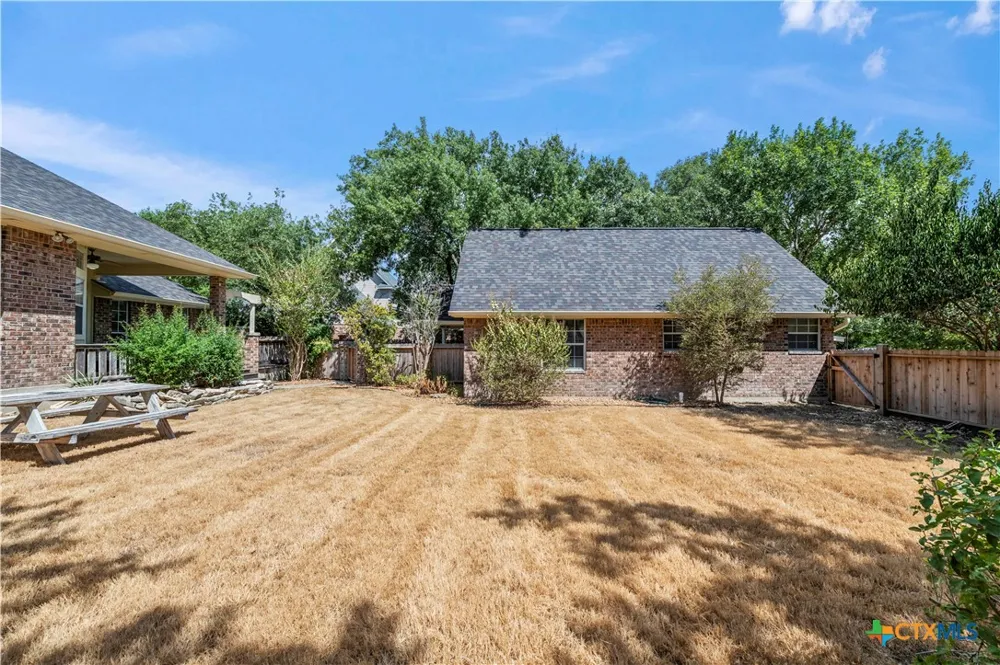 3900 Chisholm Trail Salado, TX 76571
