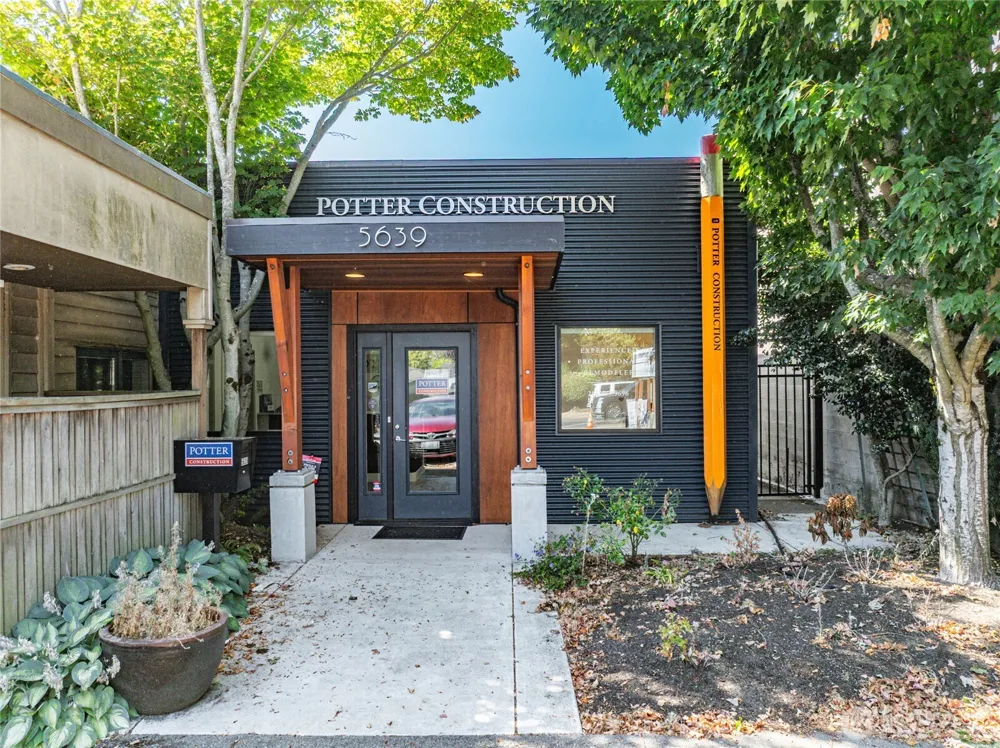 5639 California Avenue SW Seattle, WA 98136