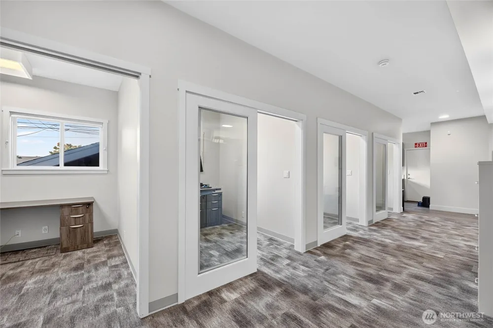 5639 California Avenue SW Seattle, WA 98136