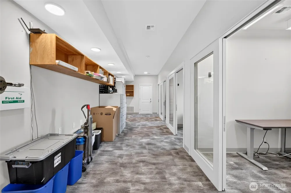5639 California Avenue SW Seattle, WA 98136