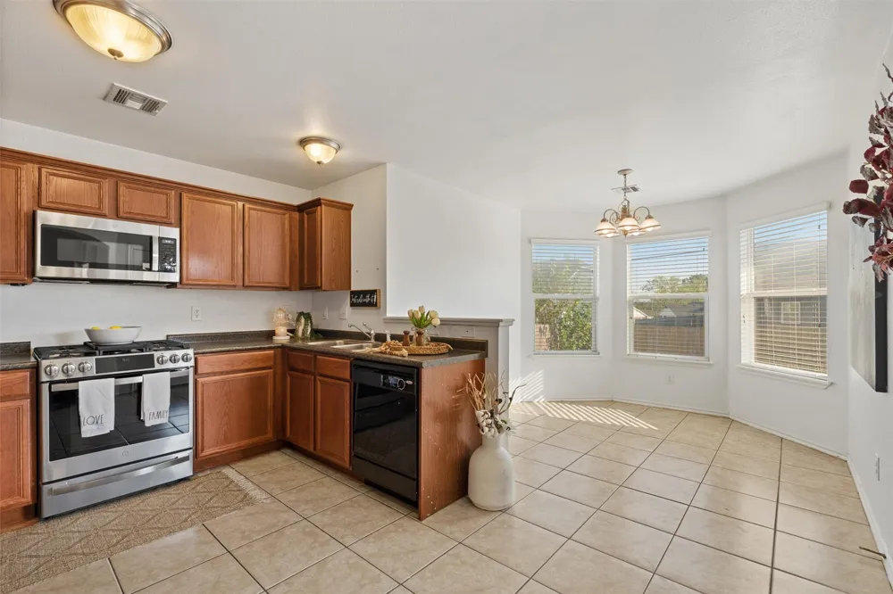 3013 Stonewall Drive Bartlesville, OK 74006