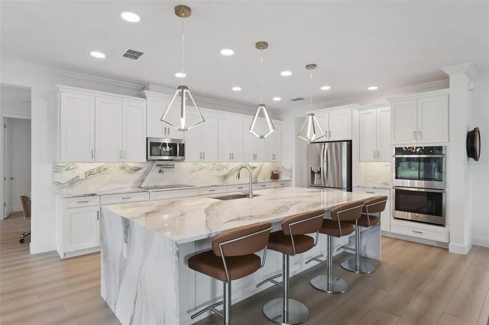 2612 RAVENCLIFFE TERRACE Oviedo, FL 32765