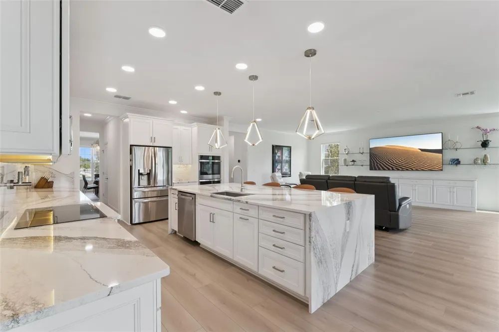 2612 RAVENCLIFFE TERRACE Oviedo, FL 32765