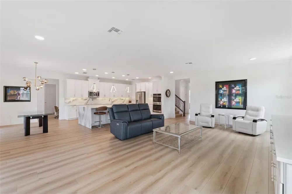 2612 RAVENCLIFFE TERRACE Oviedo, FL 32765