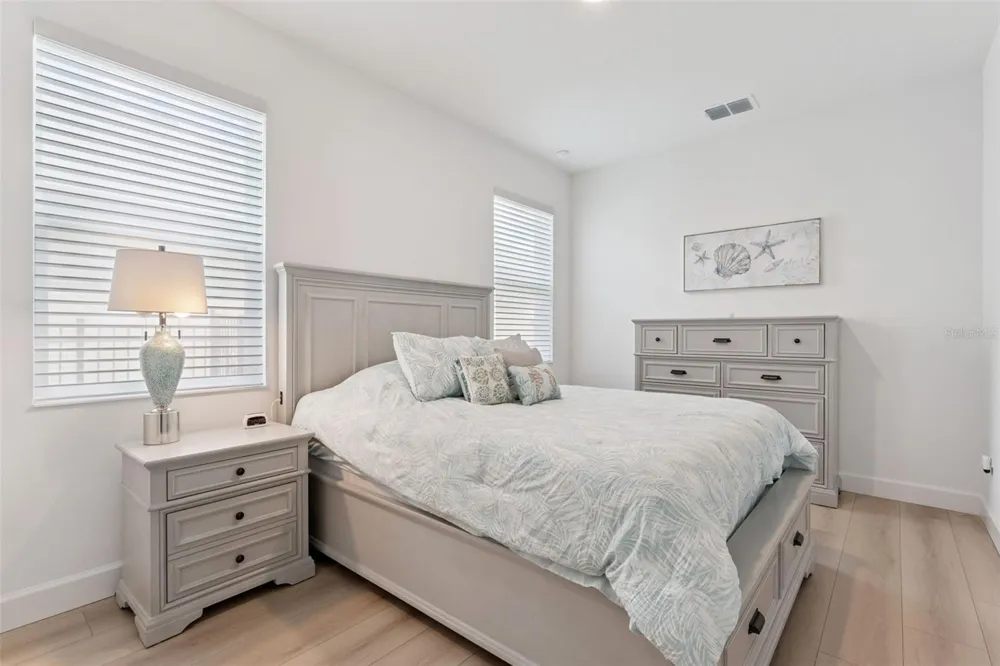 2612 RAVENCLIFFE TERRACE Oviedo, FL 32765
