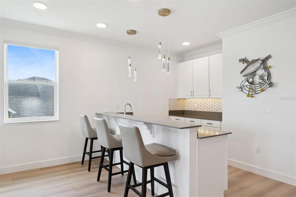 2612 RAVENCLIFFE TERRACE Oviedo, FL 32765