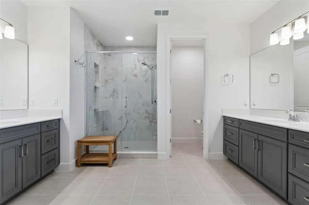 2612 RAVENCLIFFE TERRACE Oviedo, FL 32765
