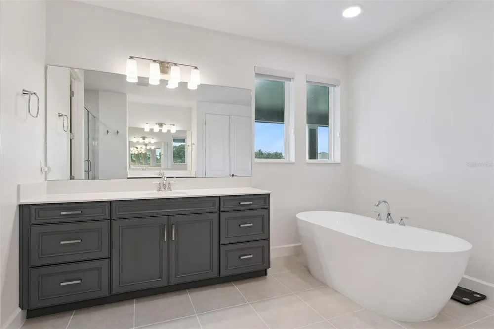 2612 RAVENCLIFFE TERRACE Oviedo, FL 32765