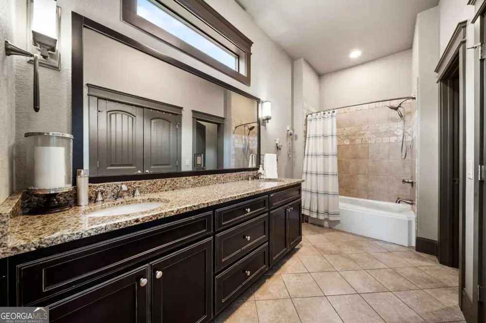 65 Cottage LN Toccoa, GA 30577