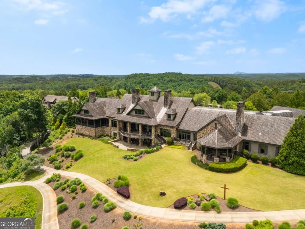 65 Cottage LN Toccoa, GA 30577