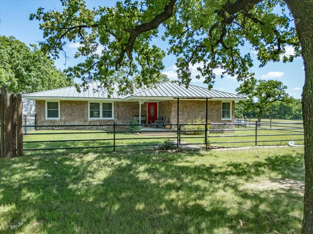 2971 E Highway 114 Boyd, TX 76023