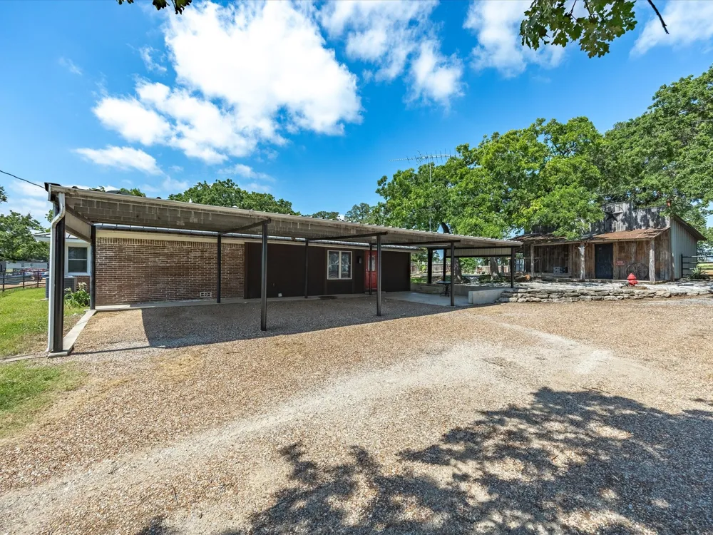 2971 E Highway 114 Boyd, TX 76023