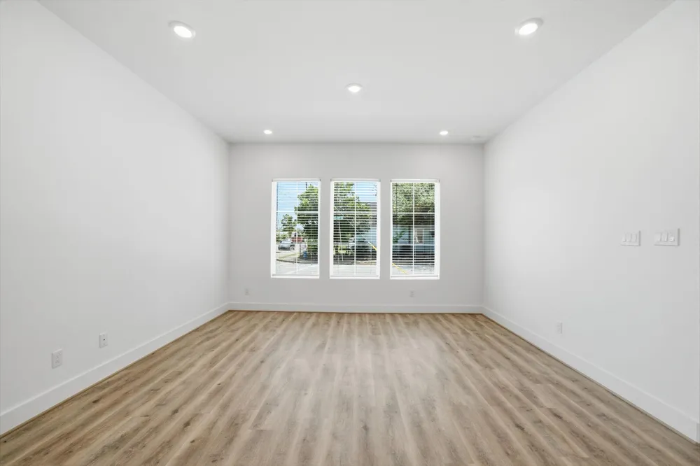 1613 Luzon Street Houston, TX 77009