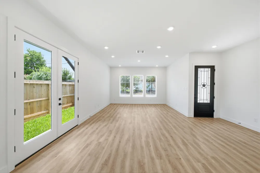 1613 Luzon Street Houston, TX 77009