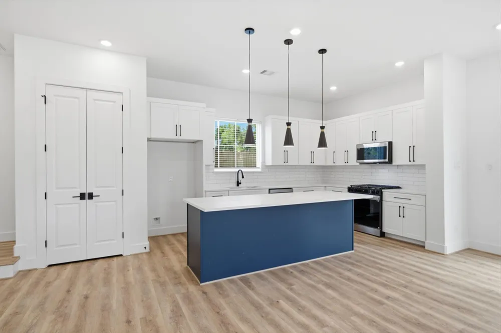 1613 Luzon Street Houston, TX 77009
